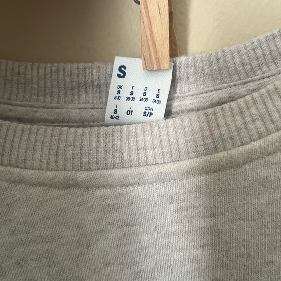 Reebok crewneck sweatshirt size Small - Picture 5 of 5